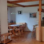 Schloss Wasserleonburg Apartmán *